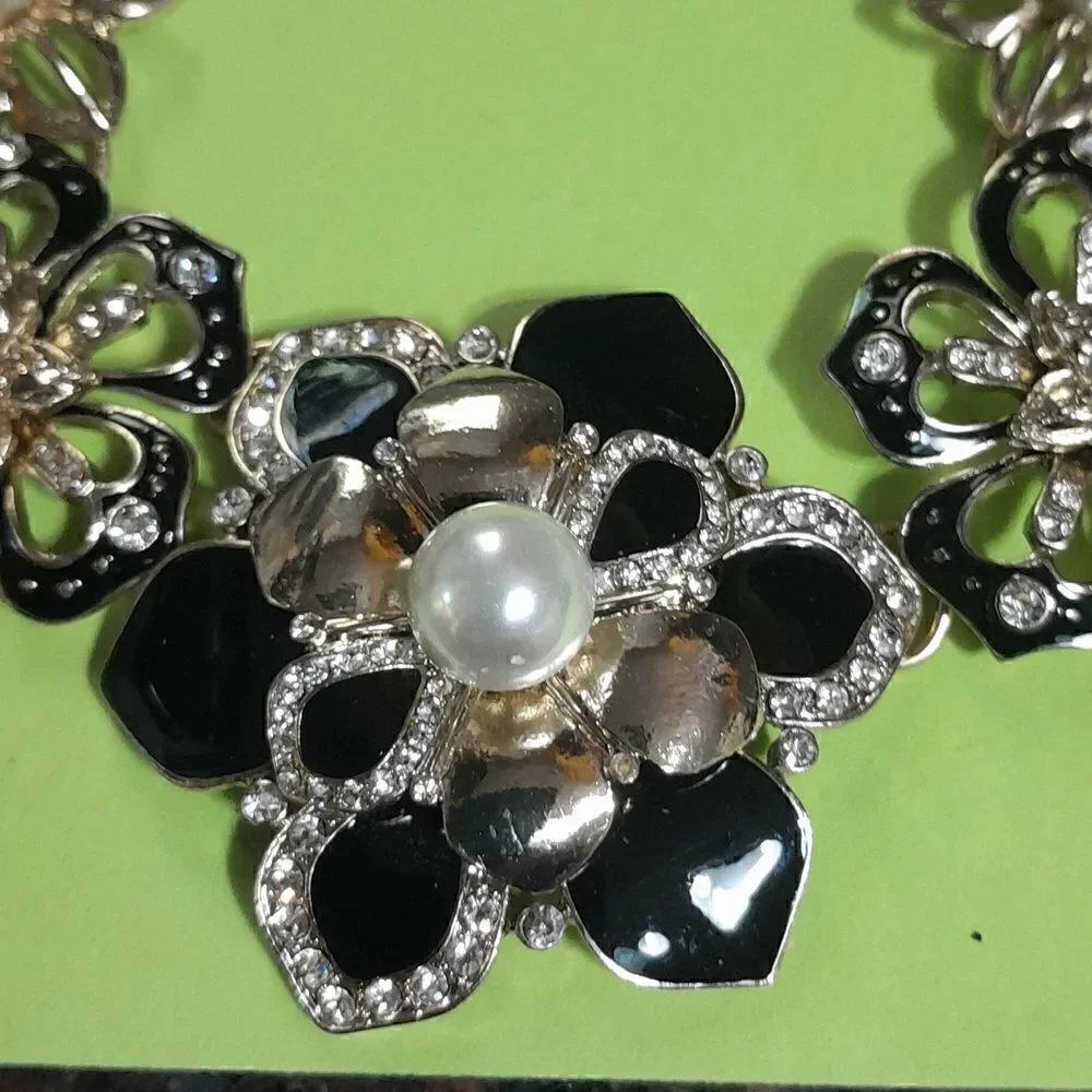 White House Black Market Statement Necklace...New
